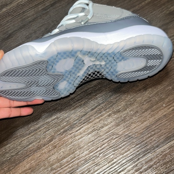 Jordan 11 Cool Grey 8.5 Men - Picture 4 of 4